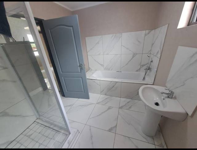 7 BEDROOM HOUSE FOR SALE IN SASOLBURG EXT 5